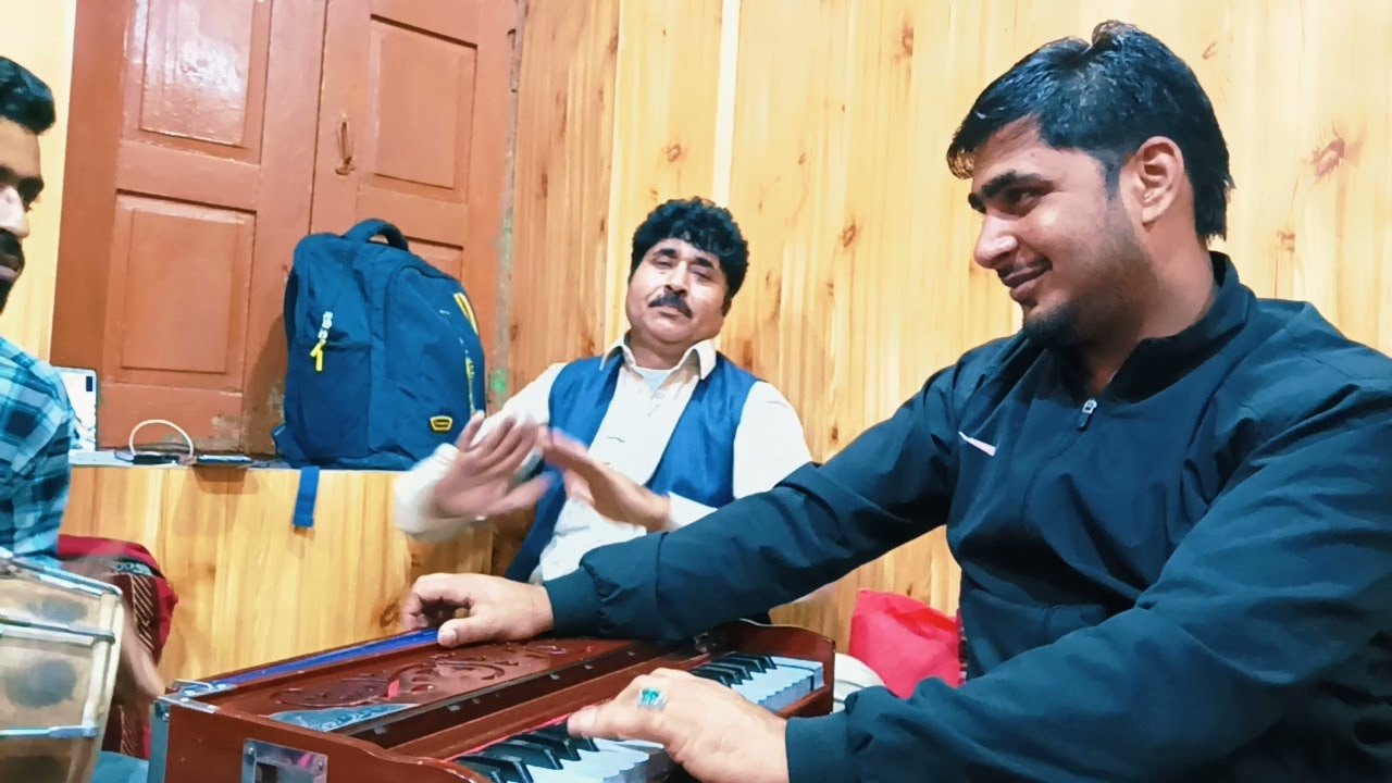 میں کیدا مجبور ھاں ڈھولناجے میں تیرے کولوں دور ھاں ڈھولنا