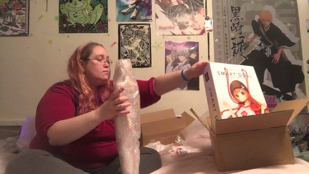 Jessami's smart doll unboxing