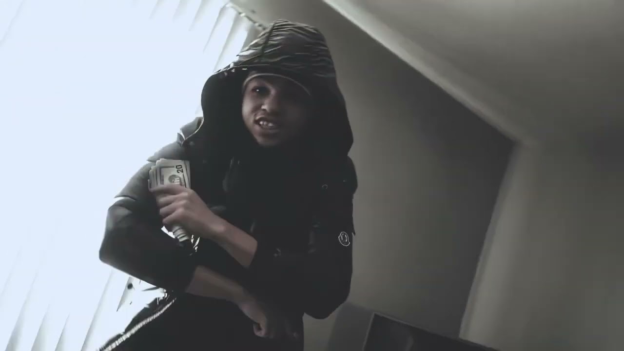 BloodkillTmoe-get into it (official music video) shot by (@8kaliber800 )