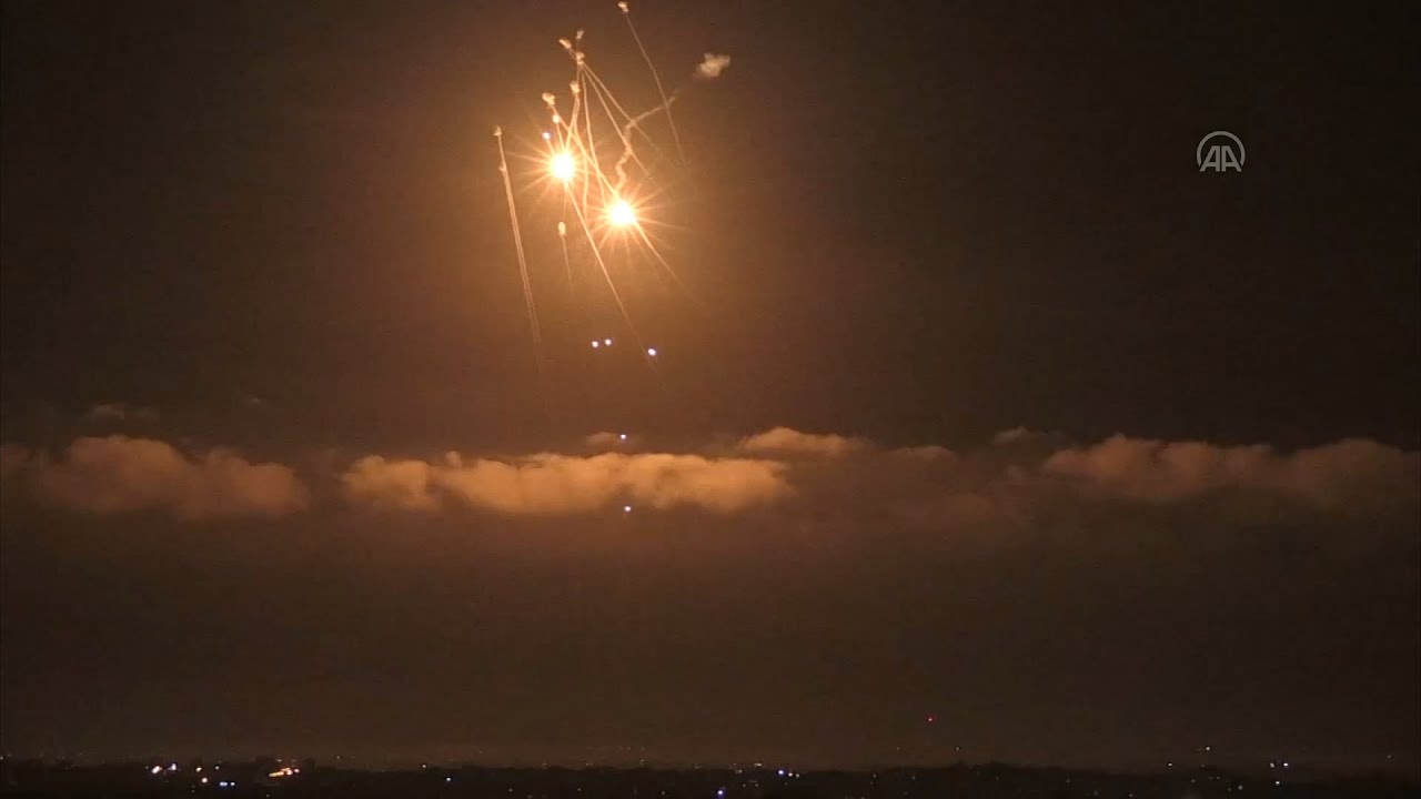 Izrael bombarduje Strefę Gazy. Nagranie nocnego nalotu na Hamas