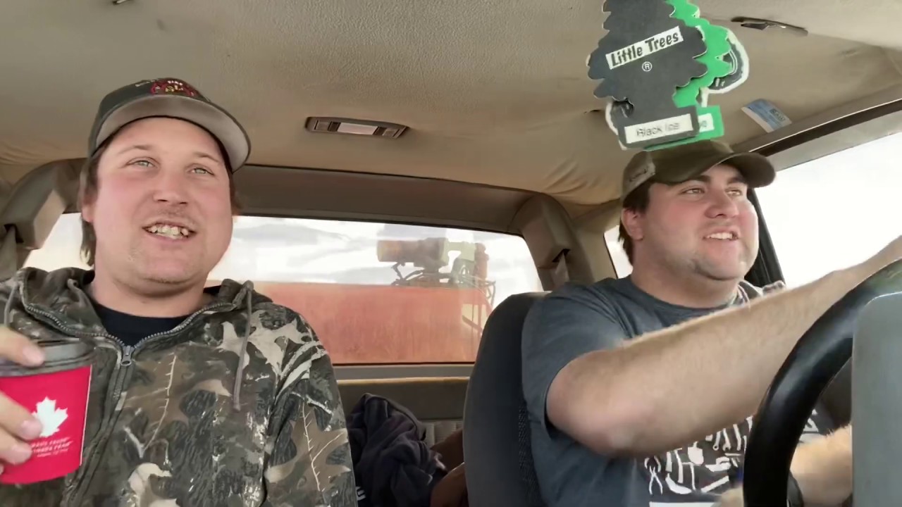 South Sask Farmer and Rockin Robbie go to a scrapyard!