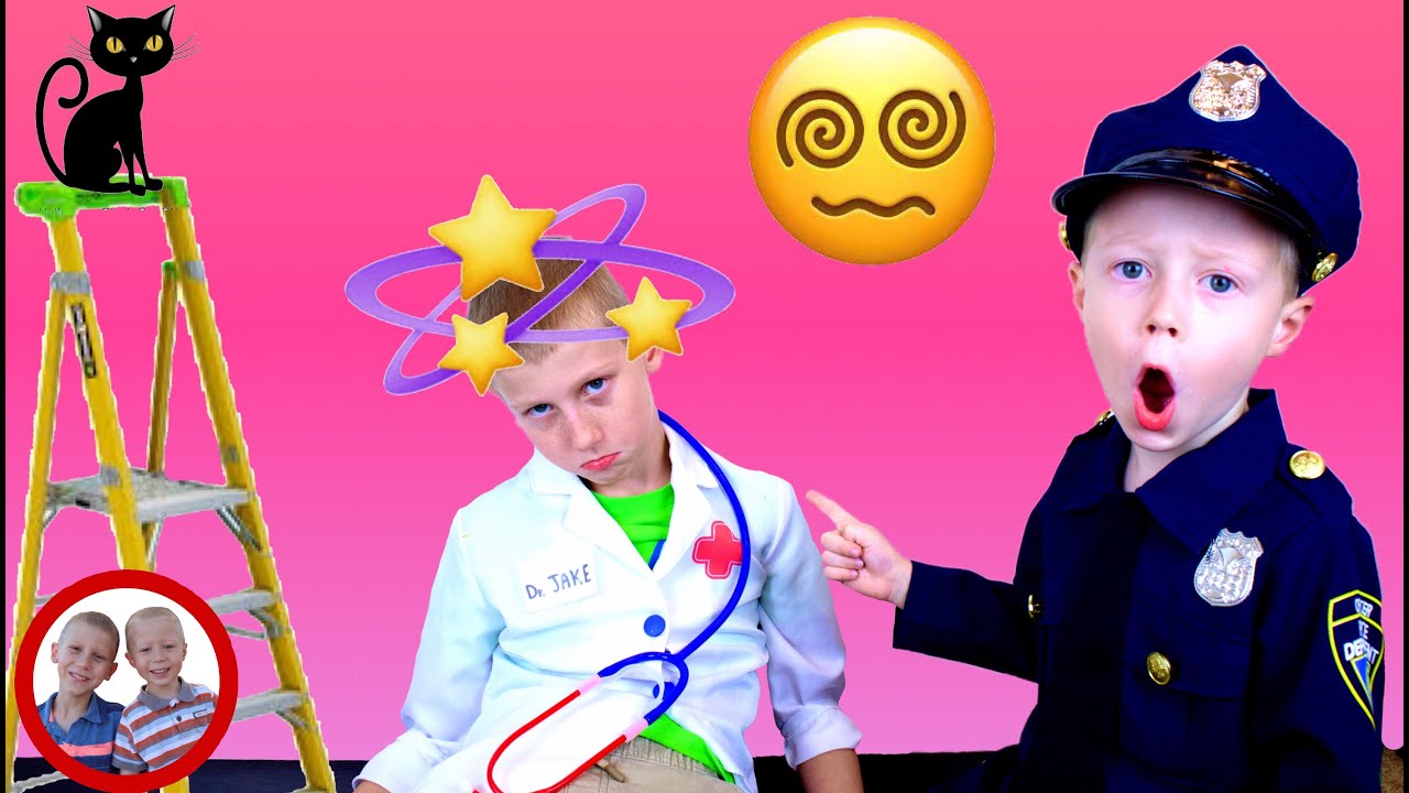 Кот на крыше! | Майк и Джейк притворяются, что играют | Доктор набор игрушек | Комплект врача