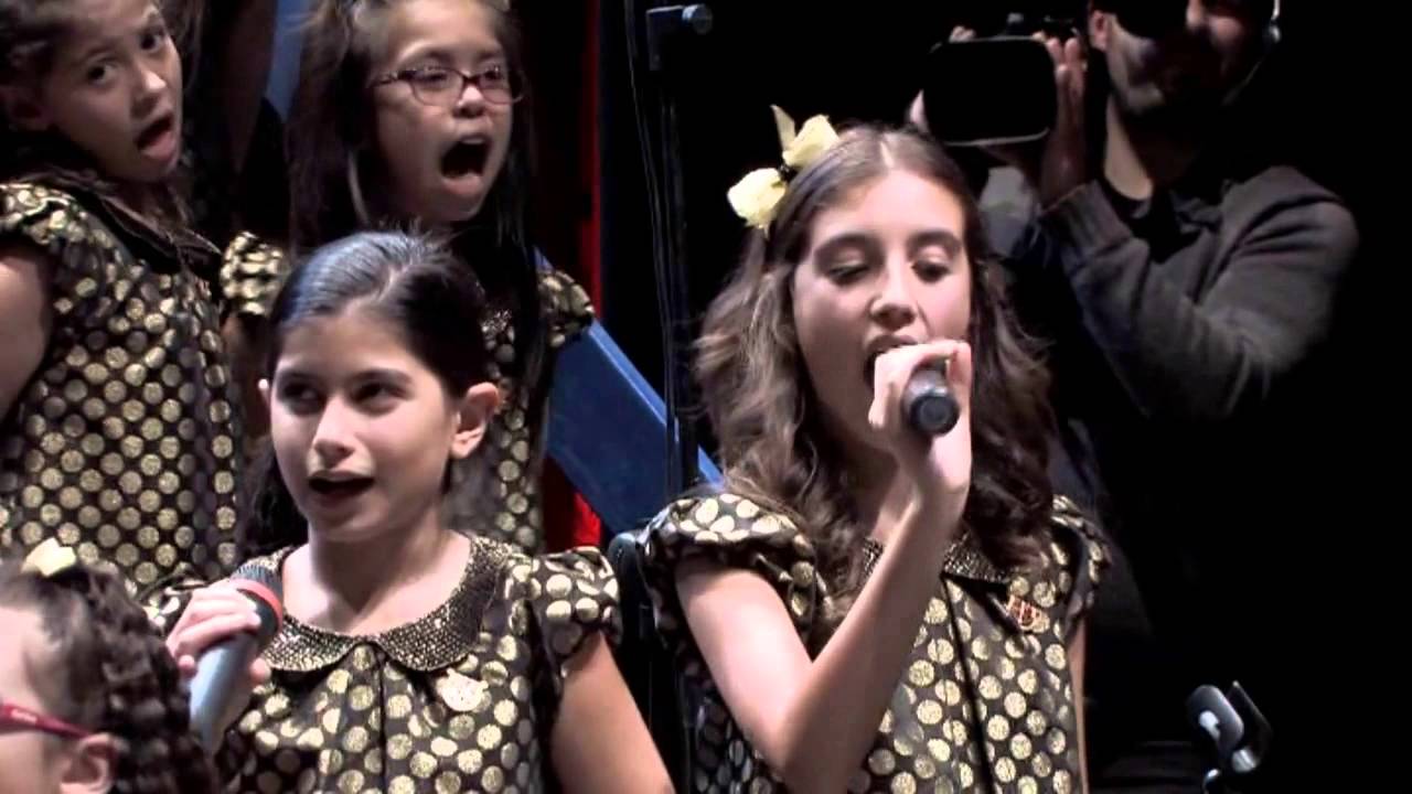 picolo coro s efisio-tutti quanti abbiamo un angelo-beatrice-alessia-ludovica-valentina -paola