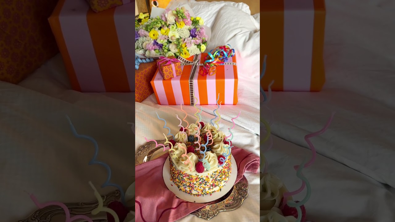 Kitschy Birthday after a kitschy Christmas?  - Easy! ✨🎊🪅🧚🏼🪄🪿✨