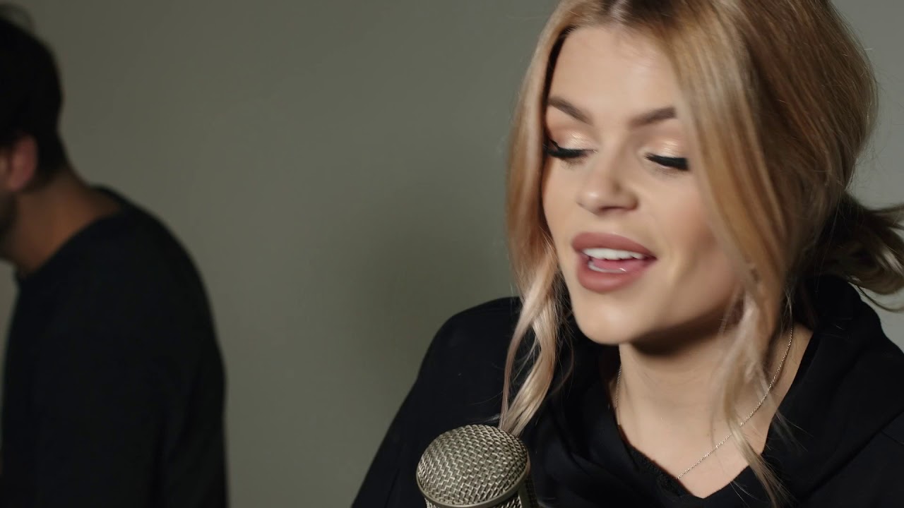 Beautiful - Christina Aguilera (Cover By: Davina Michelle)