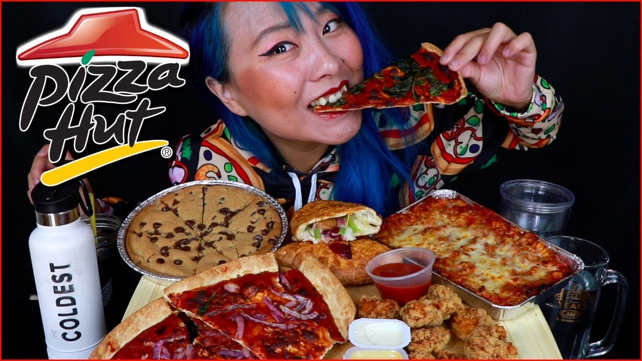 The Pizza Hut Picnic Eating Challenge #BattleRaina - Collab w/ Wayne, Katina, & Freakeating