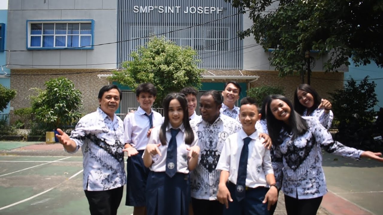 Rumah Kita Cover By SMP Sint Joseph ( 53rd Birthday )
