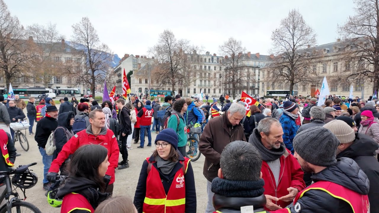 Rassemblement pour les salaires et contre l'austérité à Grenoble.