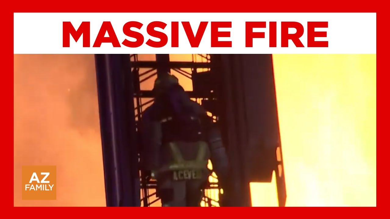 Firefighters battle massive fire at apartment complex in Mesa