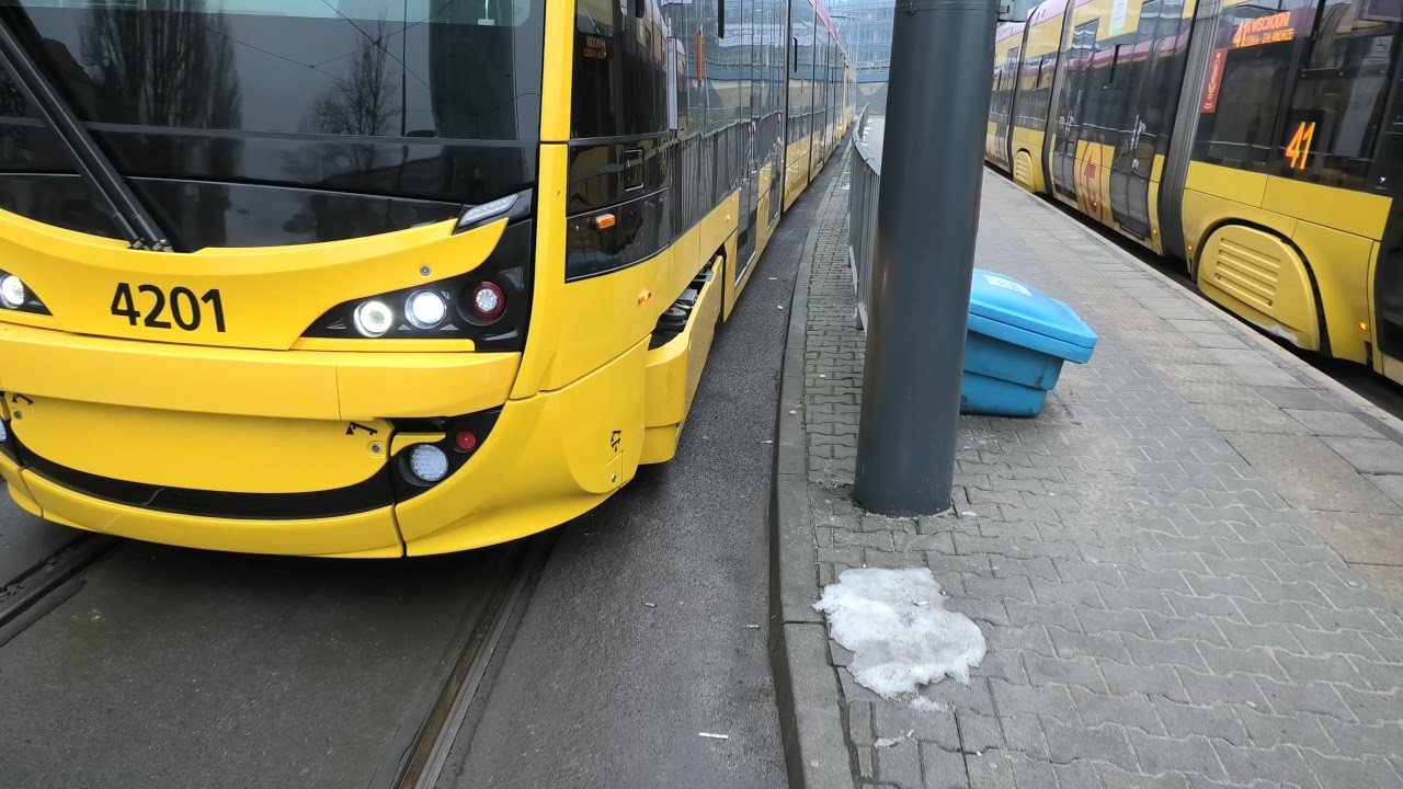 Tramwaje Warszawa 2021 Nowy wagon 4201 Hyundai