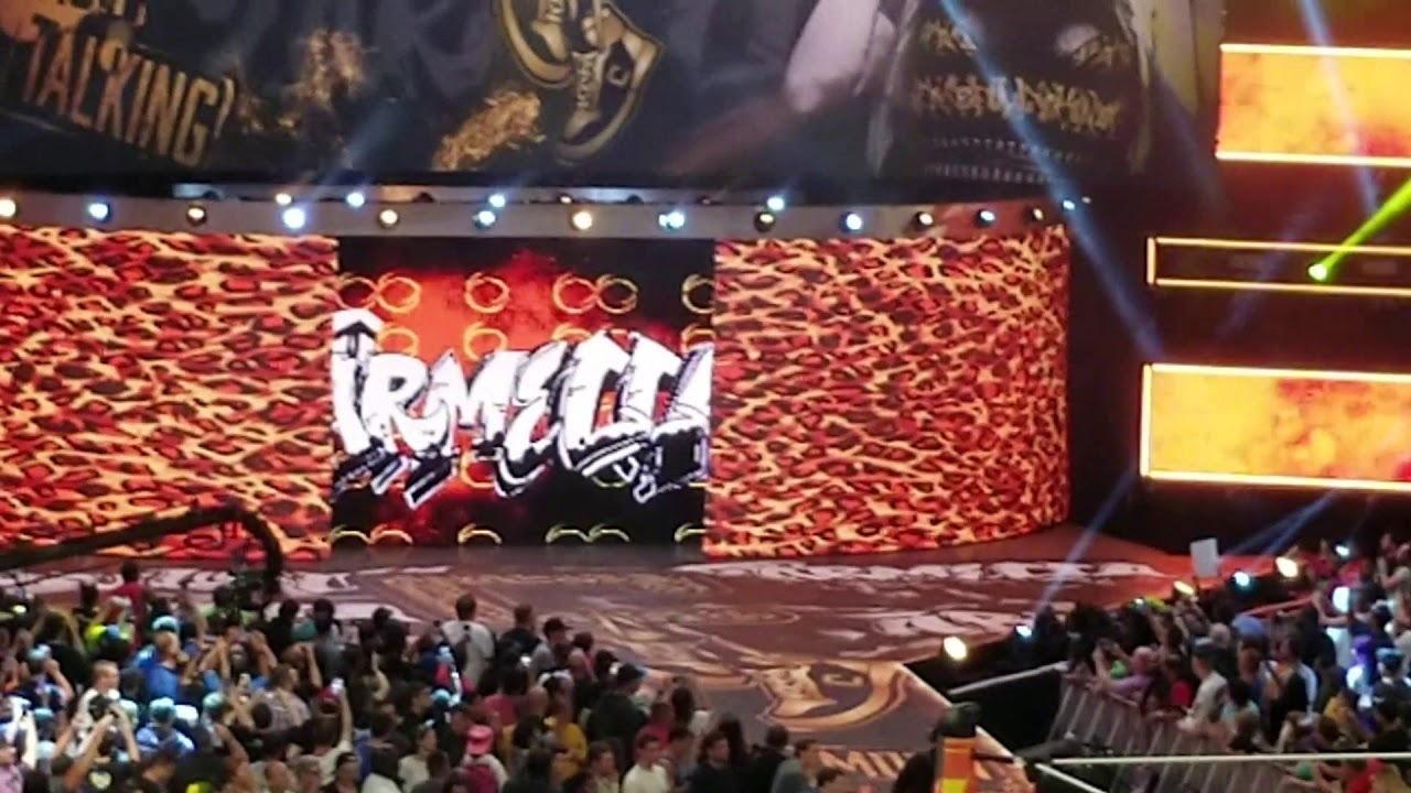 summerslam 2018 charlotte and becky and carmella entrance live