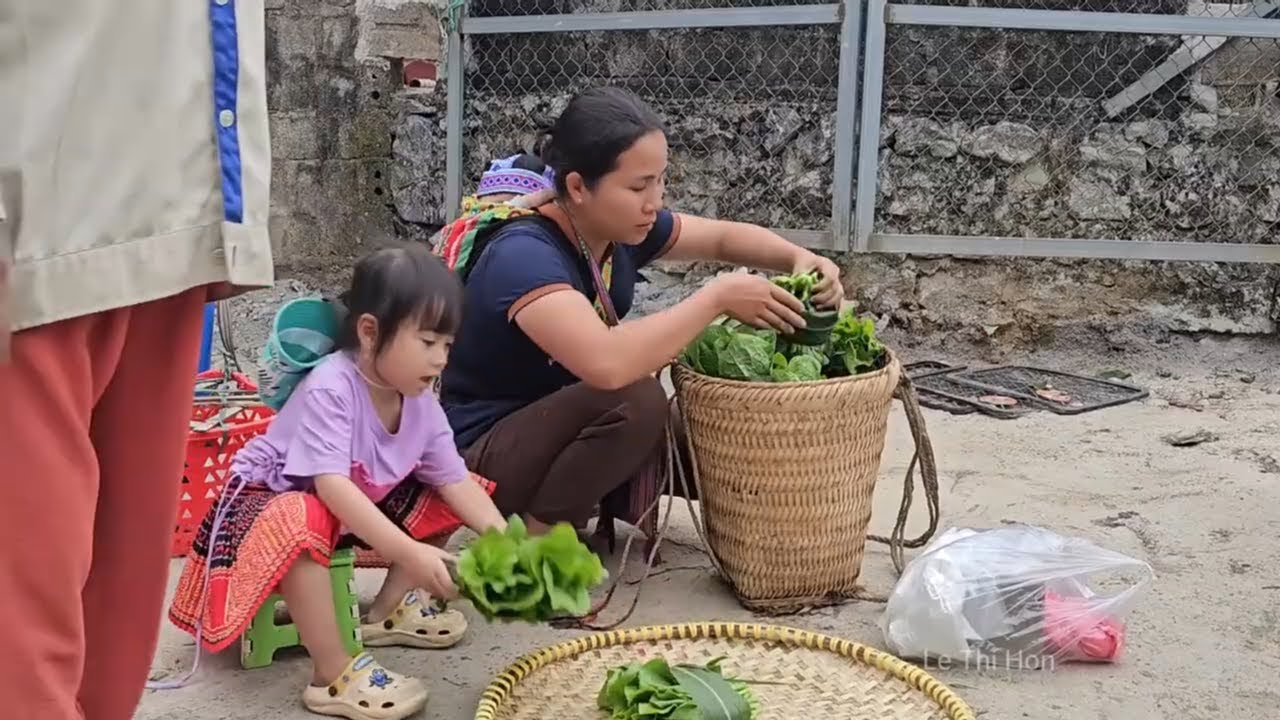 Single Mother - Buy hybrid tilapia, green malabar spinach to sell in the market.