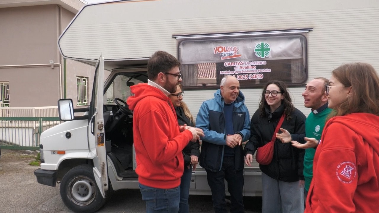 Avellino. Il camper della Caritas tra zeppole e ascolto