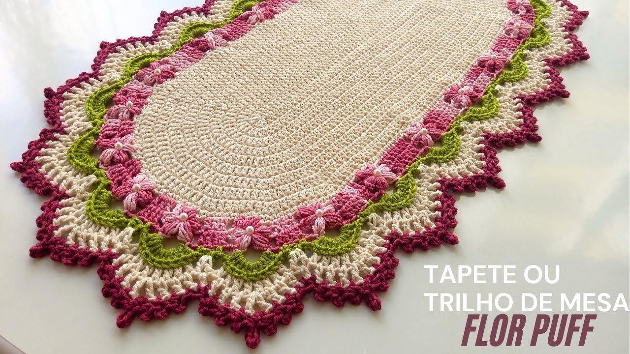 Tapete ou trilho de mesa Flor puff lindo