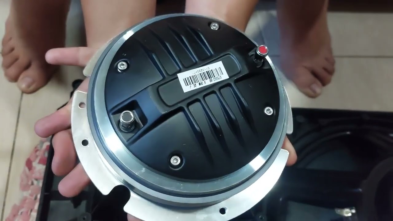 a look inside the AD flex15a active speaker
