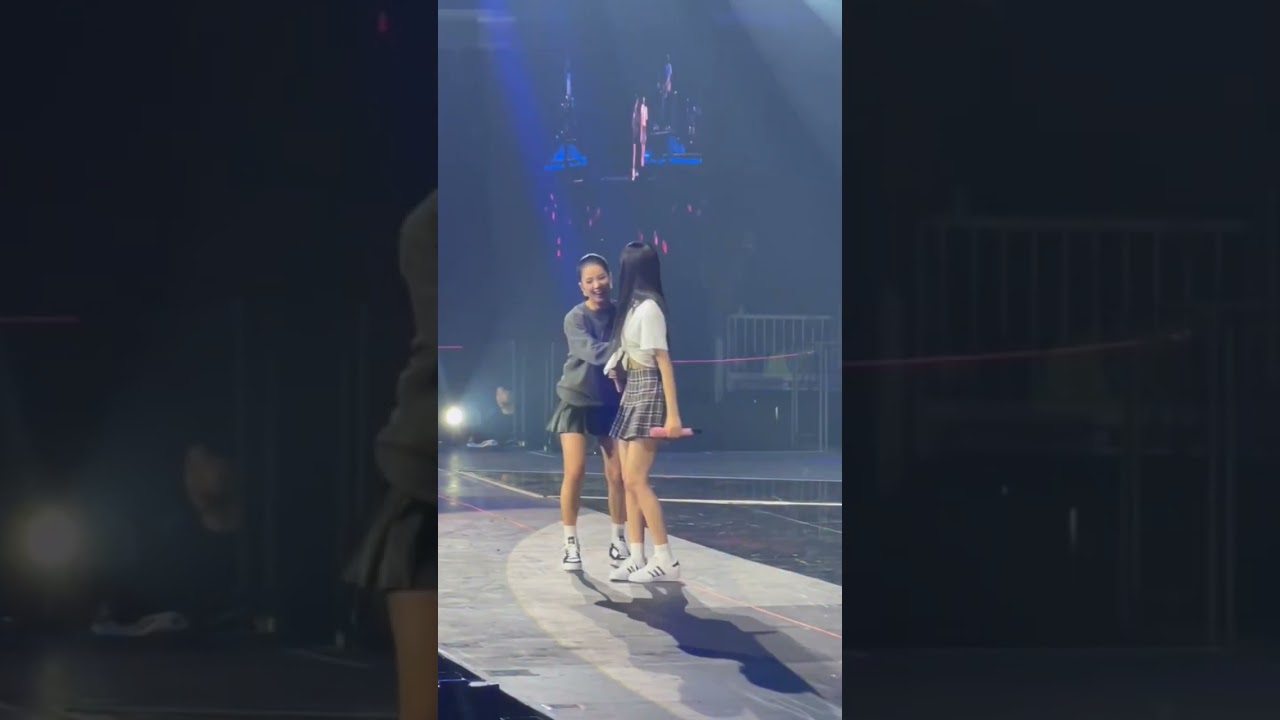 lisoo- twerk battle #lisoo #blackpink #bornpink #blackpinkworldtour2022 #lisa #jisoo