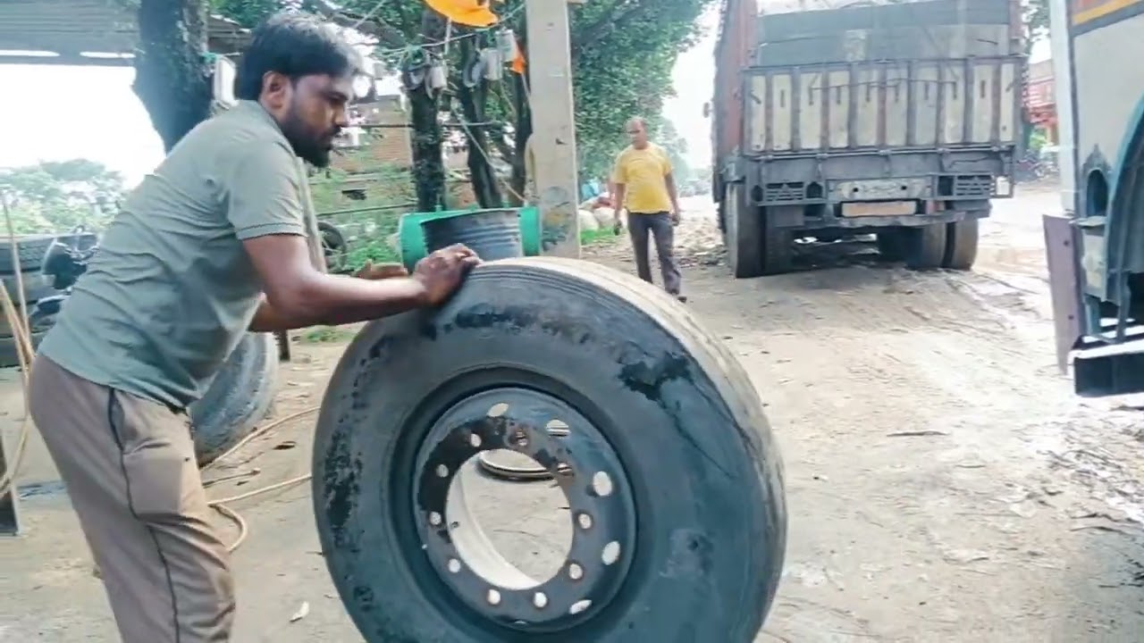 TATA Ka Lift Excel Main Second Hand Tyre Fitting Hua✅