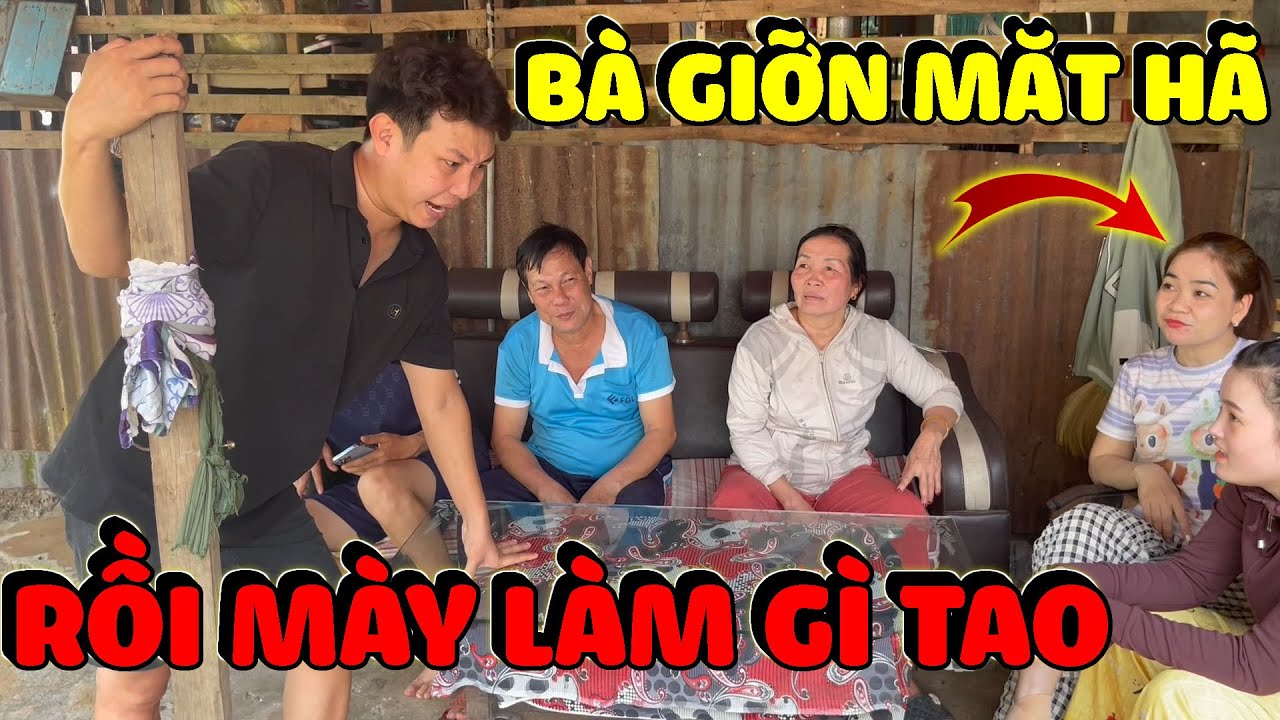 Dì Hương Ngậm Ngùi Chịu Đựng Khi Biết Con Gà Của Mình Đã Bị Thịt | Hải Ka Vlogs