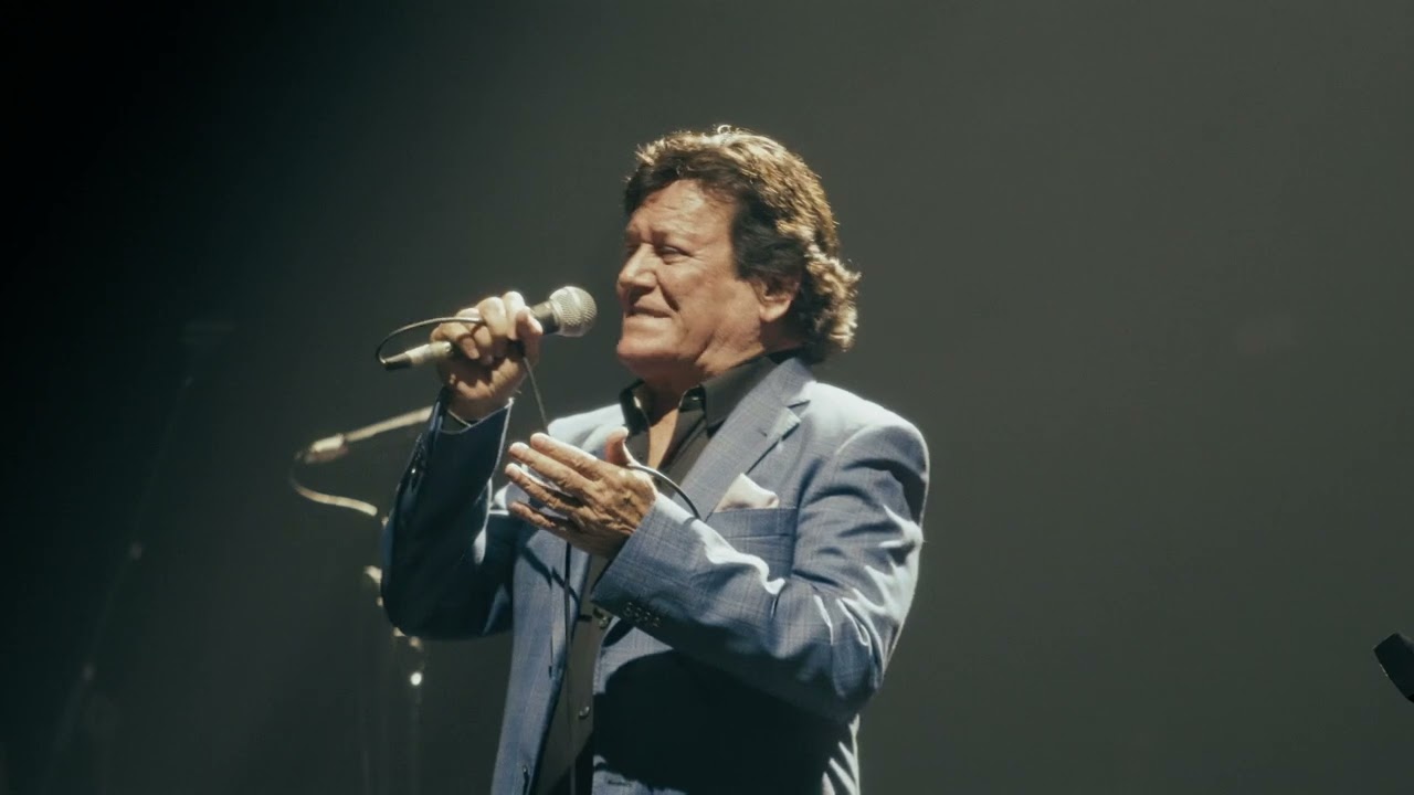 ''Mi Niña Lola'' Alejandro Conde & Alex Conde