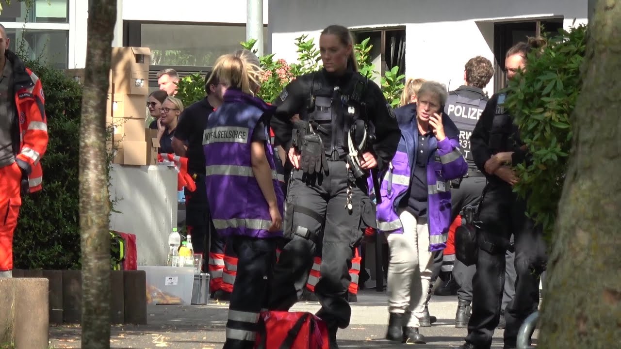 Amoklauf - Schüler sticht auf Lehrerin ein in Essener Berufskolleg Blücherstraße am 05.09.25 + O-Ton