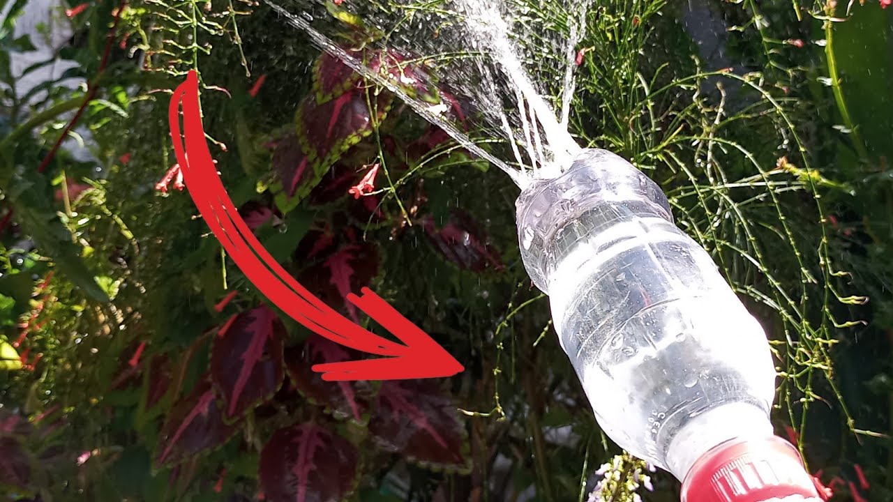 COMO FAZER IRRIGADOR com GARRAFA PET para encaixar na mangueira de irrigação