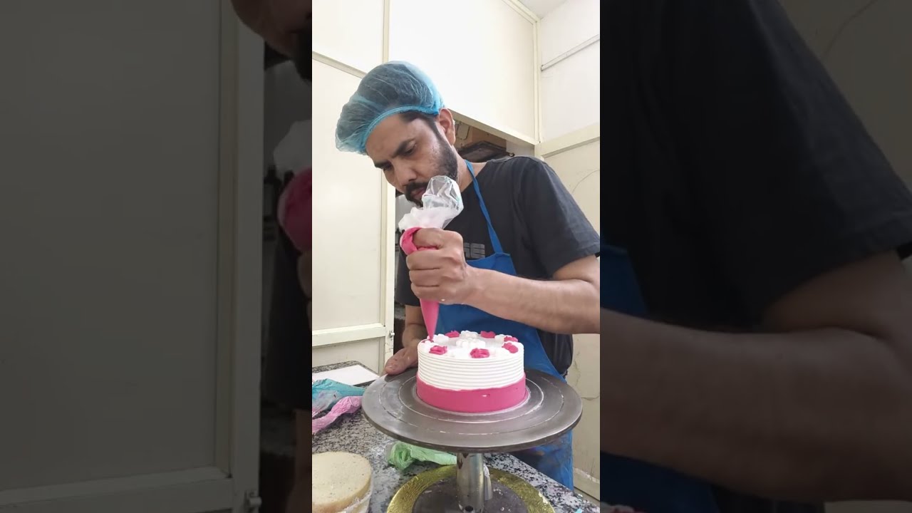 Cakes.by.design  is live!