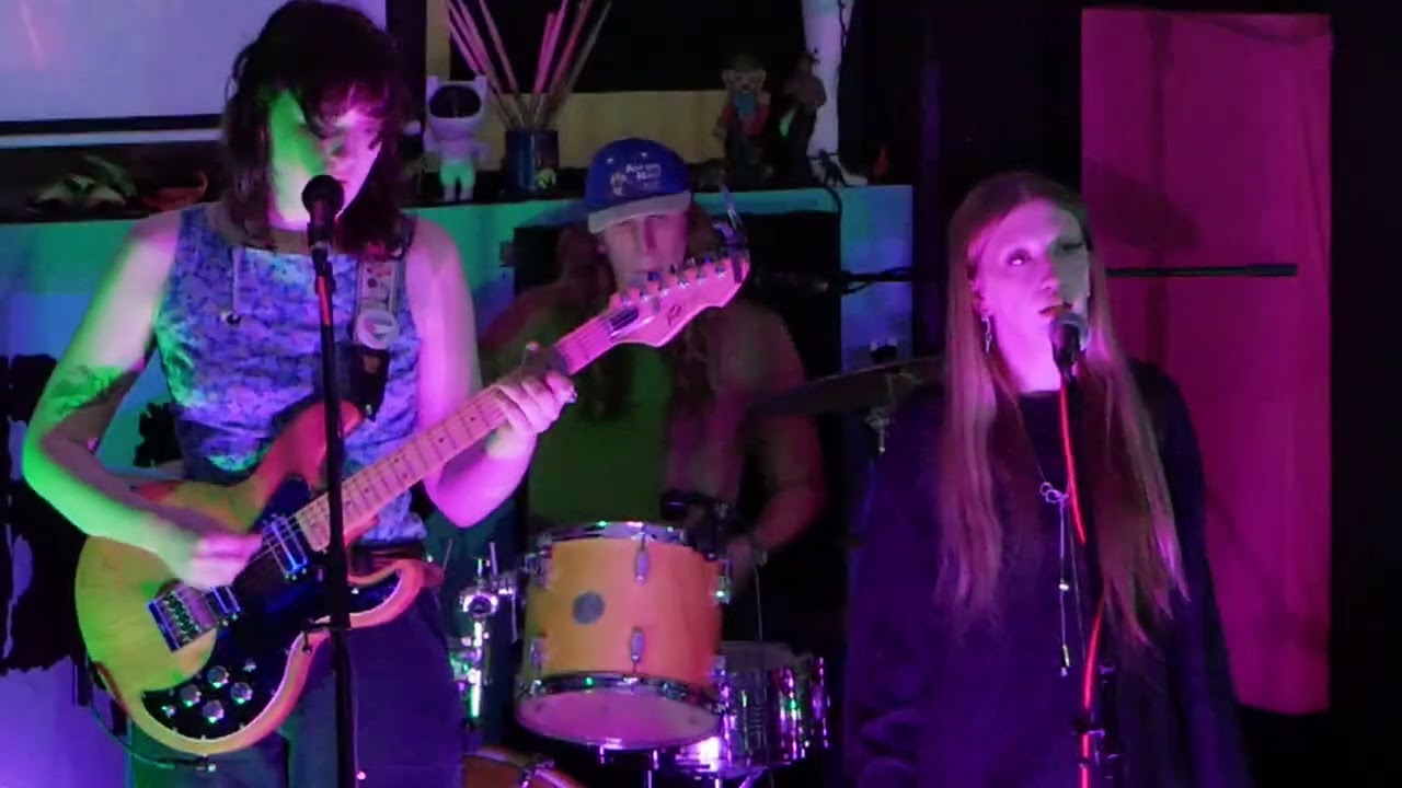 Toasterbath live@Sk8bar KC 209 Westport Rd. Kansas City MO 1/17/26