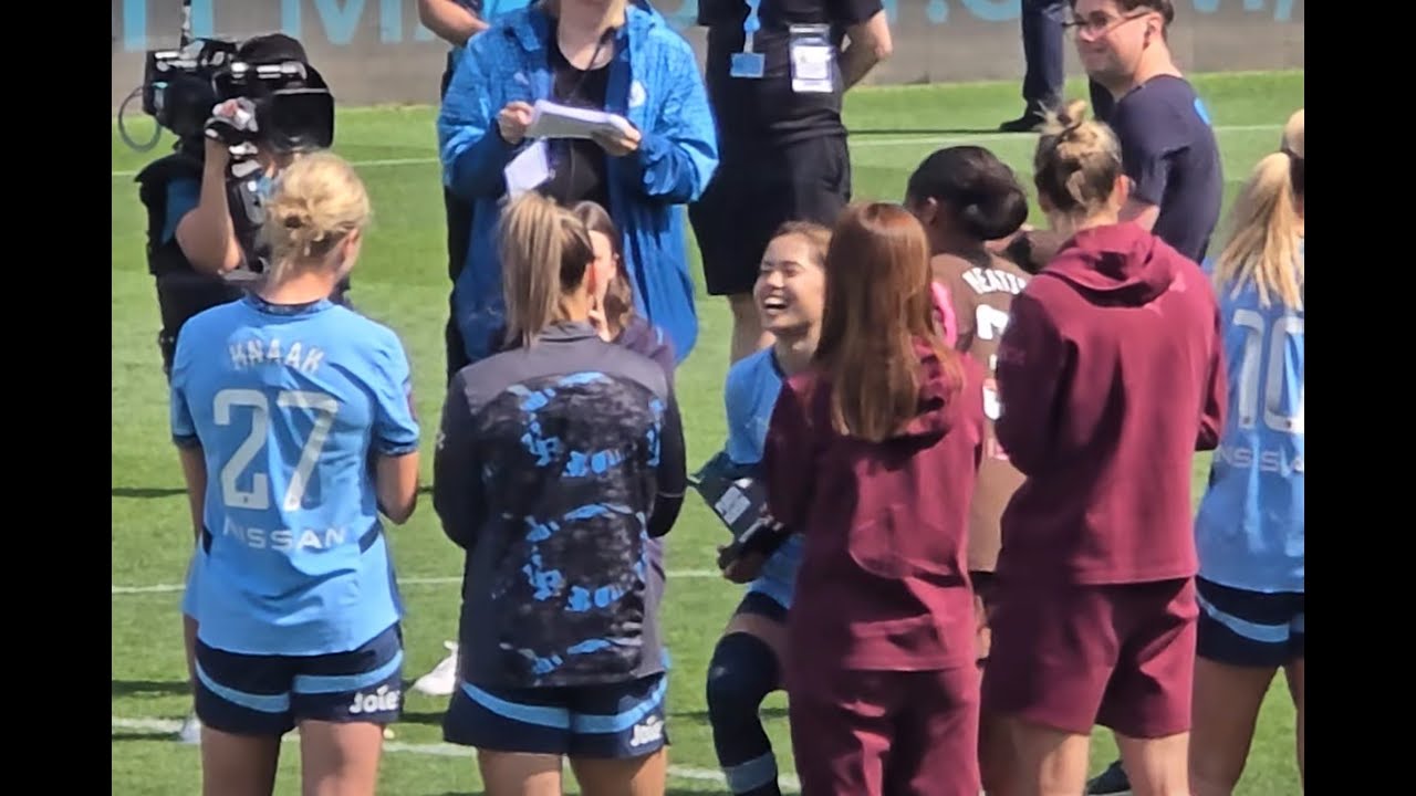 長谷川唯選手　Man City Player of the Season 受賞　2024/2025 WSL最終戦　Man City 5 vs Crystal Palace 2　試合後風景