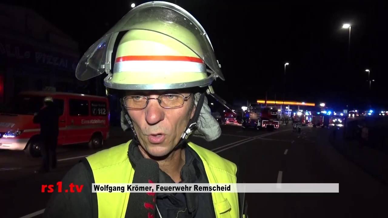 2016-09-14 Dachstuhlbrand Remscheid - Neuenkamper Stra&szlig;e