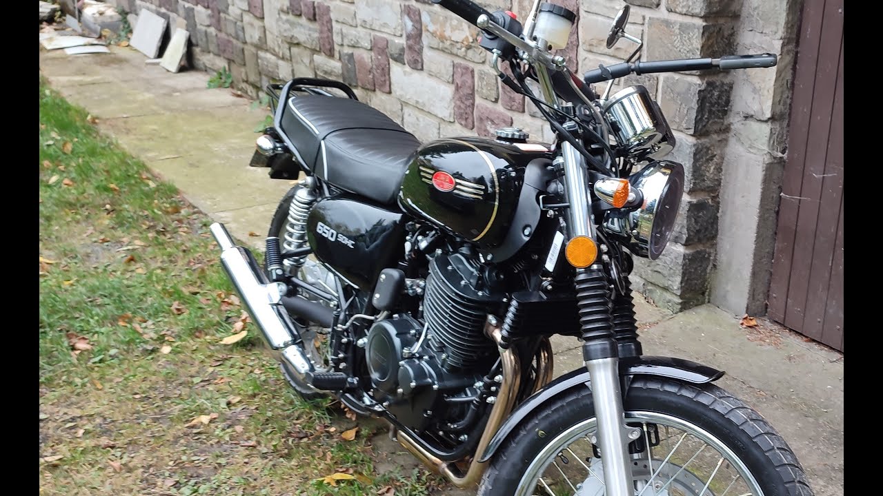 Jawa 650 SOHC -  Pár dalších poznatků a jak to je s tím pravým zrcátkem.