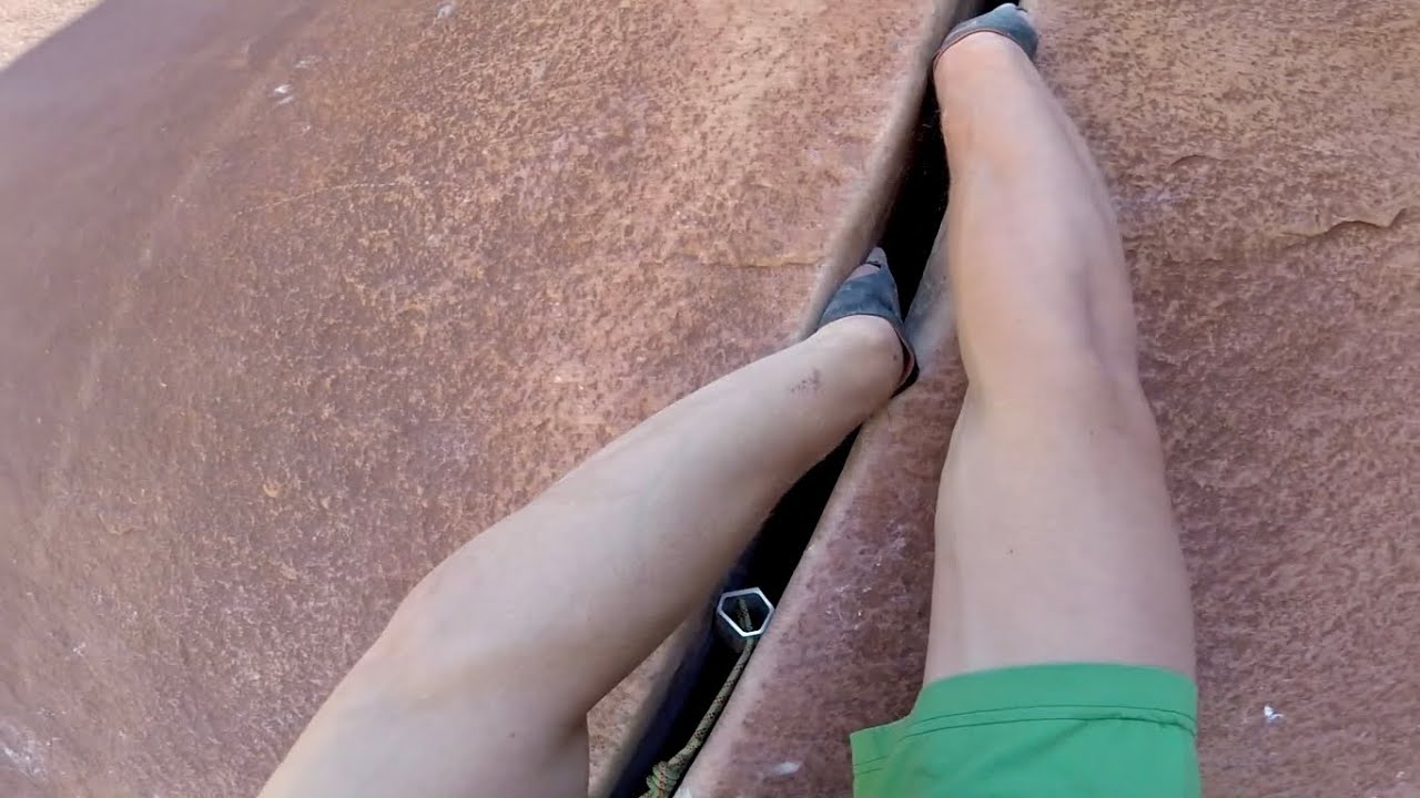Luxury Liner P1 5.10 - Indian Creek, UT