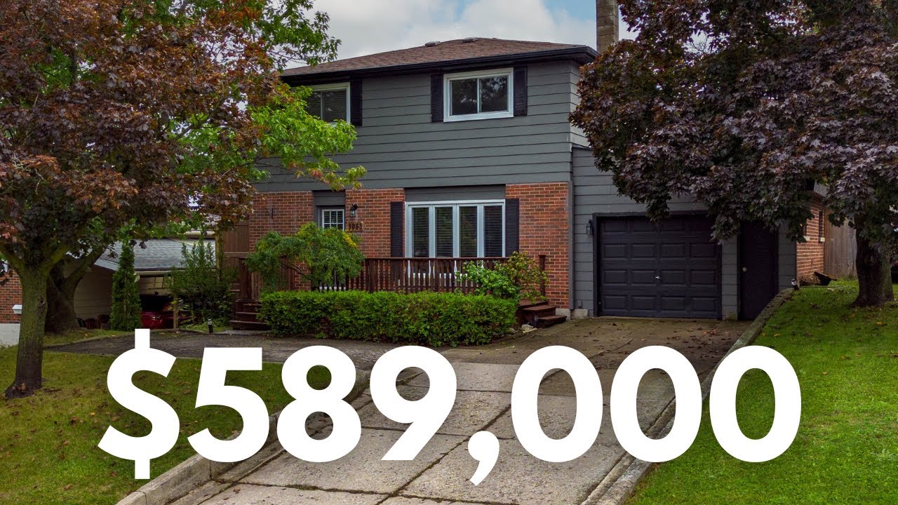 Tour this $589,000 2 storey home in Owen Sound with 4 bedrooms!