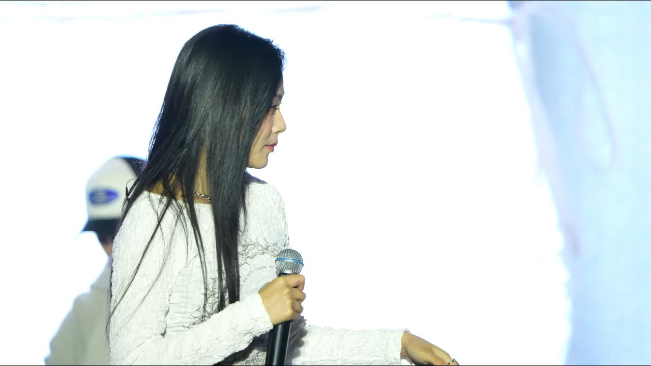 230426 BIBI (비비) - The Weekend [모교 첫 공연] / 부산외국어대학교 축제 직캠 (Fancam) #bibi #비비