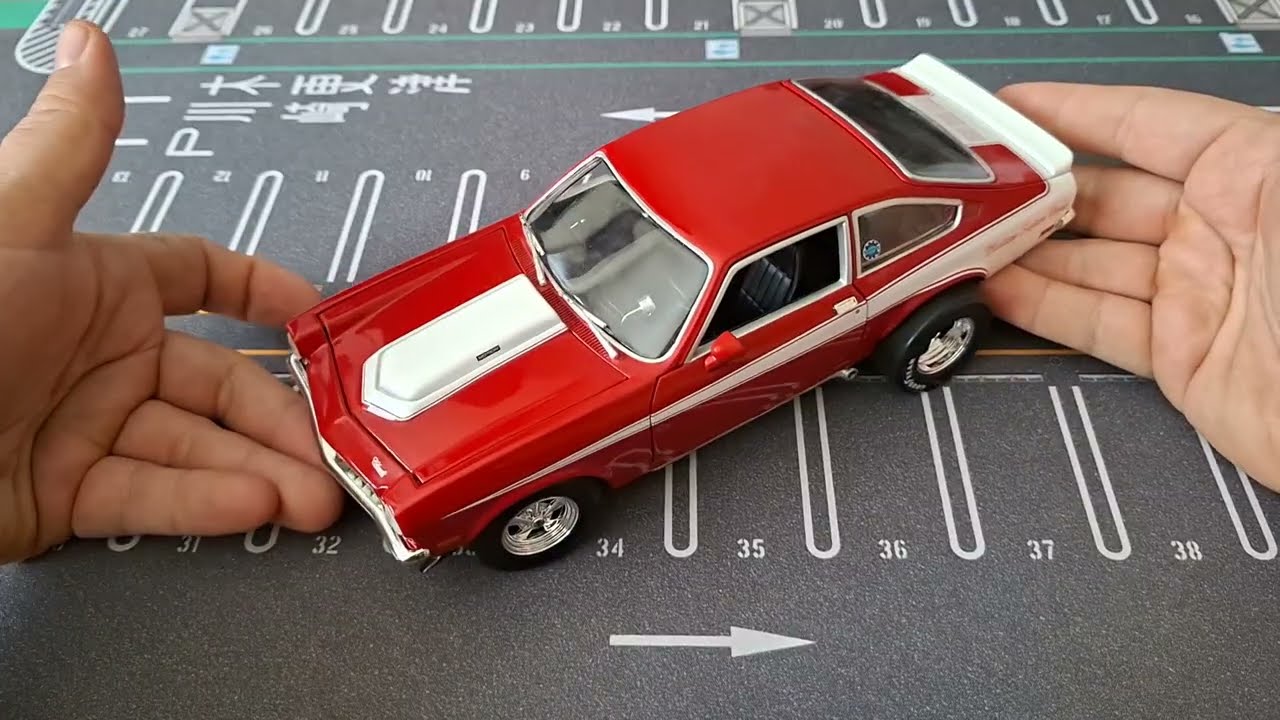 1:18 Auto World - 1971 Chevy Baldwin Motion Vega Hard Top