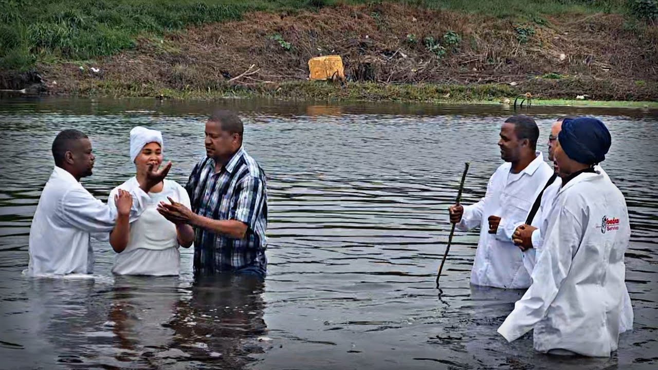 Die Doop deur Pastor Christie Hendricks
