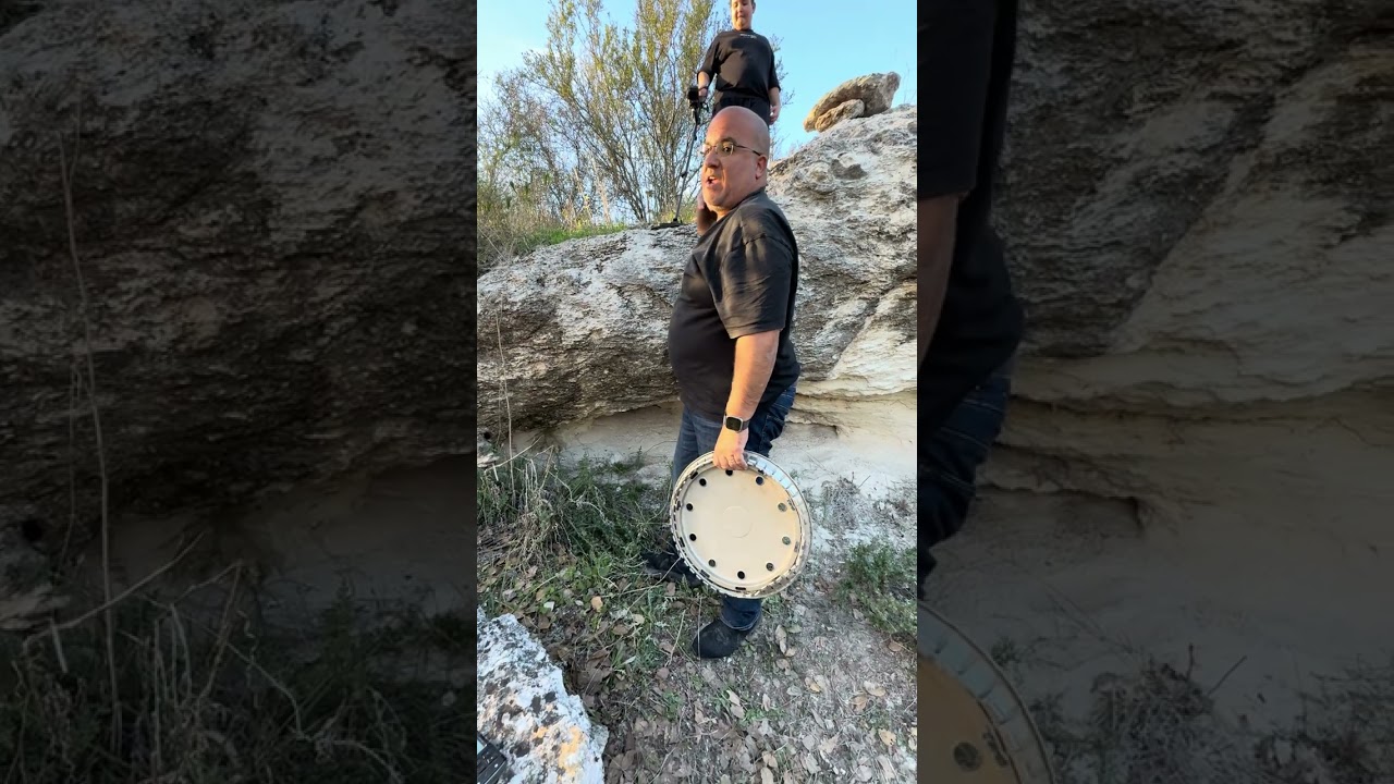 جهاز Xtrem Hunter للكشف عن الذهب حتى عمق 5 أمتار تحت الأرض!