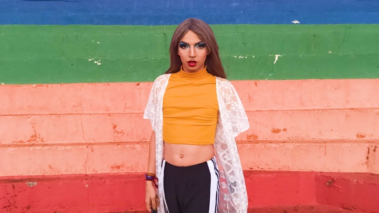 Amarelo, Azul e Branco - Mave Raven (Performance Video)