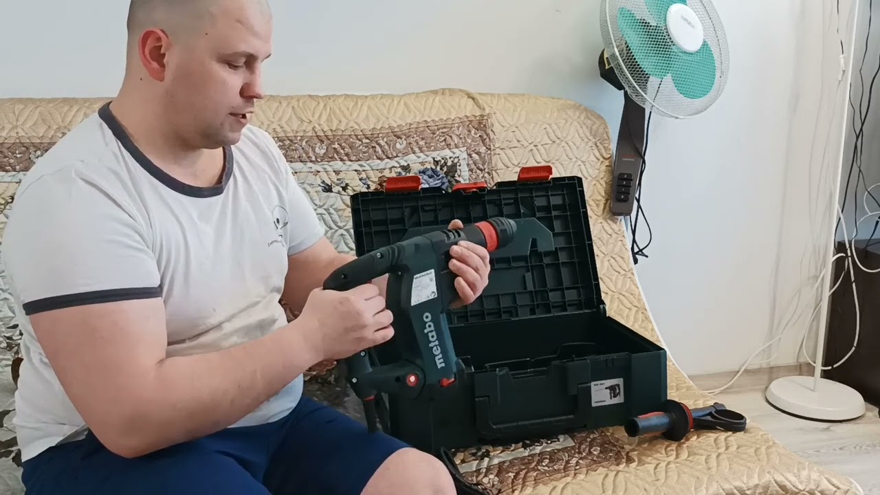 Перфоратор Metabo KHE 3251 с патроном SDS+