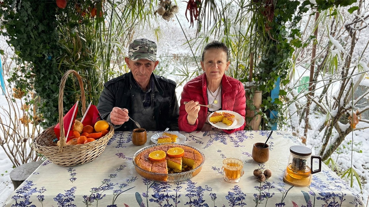 Hot Tea ☕❄️ and Revani 🍰 in the Snowy Mountains?! UNREAL! 🤯🏔️