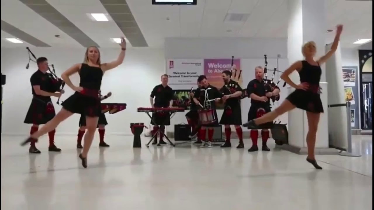 Flings & Things - Everybody Dance Now by The Red Hot Chilli Pipers