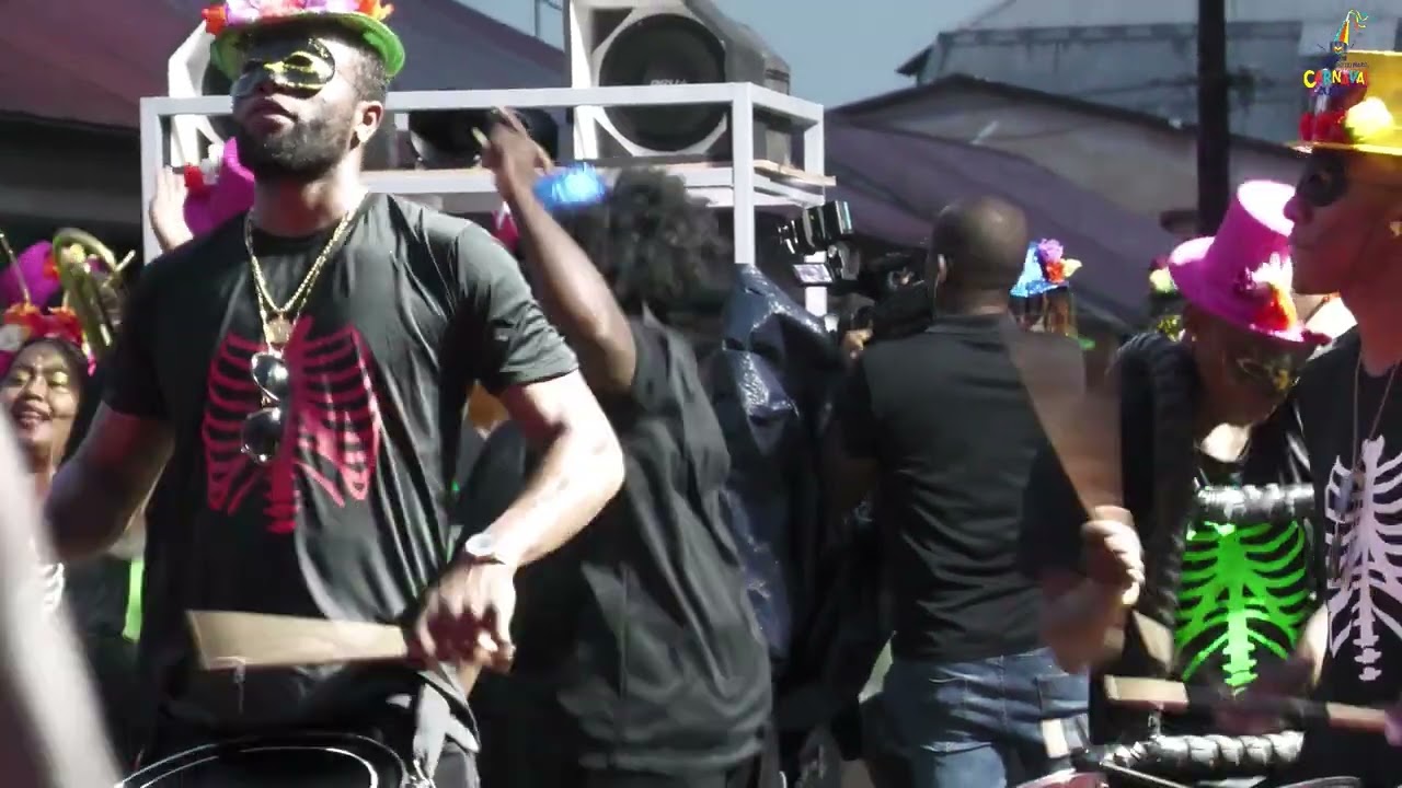 Retour sur le passage du groupe VANSÉ pour la Grande Parade de Saint-Laurent du Maroni