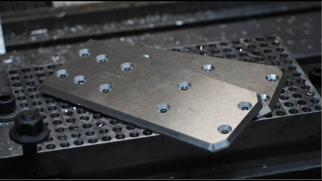 Aluminium EN AW-7075 fräsen , bohren , anfasen auf meiner umgebauten Konsolenfräsmaschinen