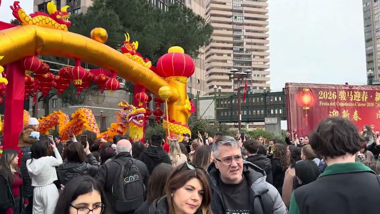 Danza del Drago Cinese per il capodanno 2026 a Napoli | IPHONE 15 PRO | 4K 60P