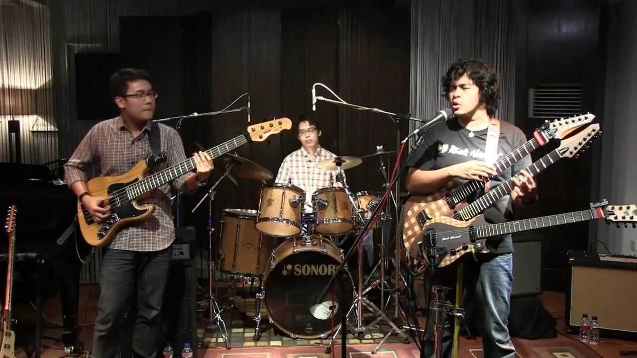 Balawan Bifan Trio - Waiting in Vain @ Mostly Jazz 07/04/12 [HD]
