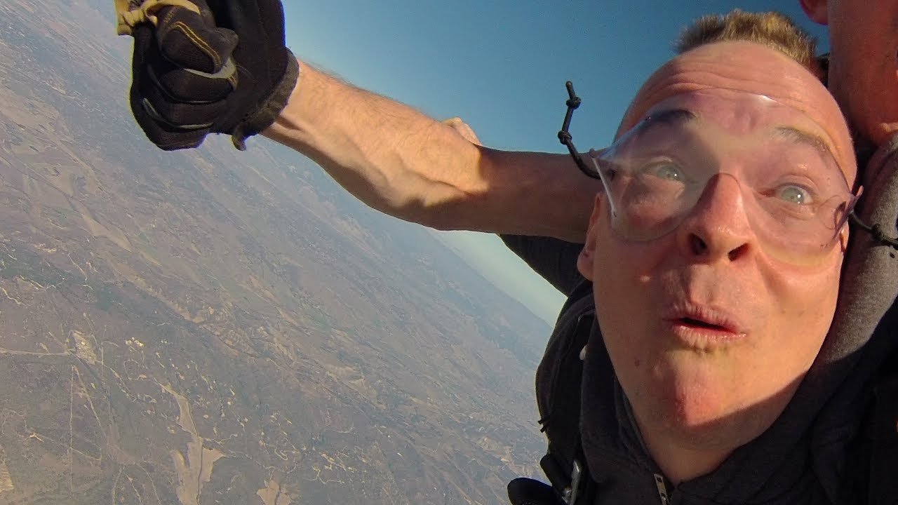 FREE FALL! (Skydiving Vlog)