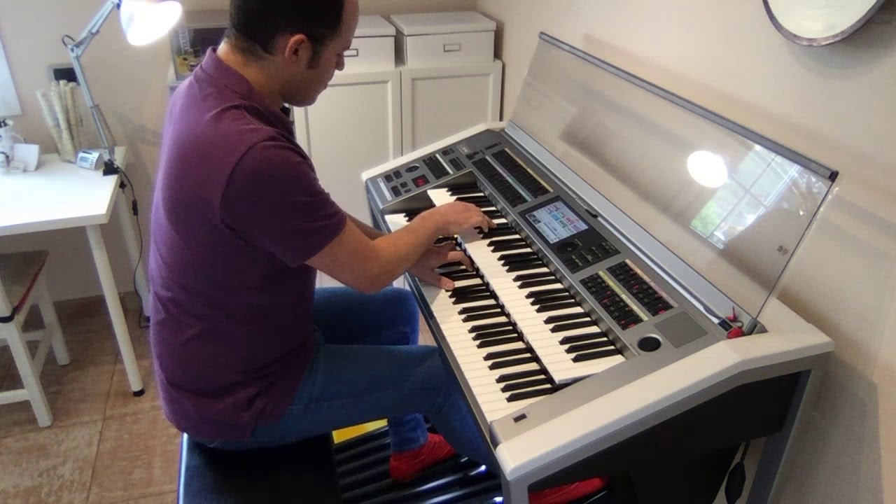 Electone STAGEA GLADIATOR ELS 02X by David Bordon