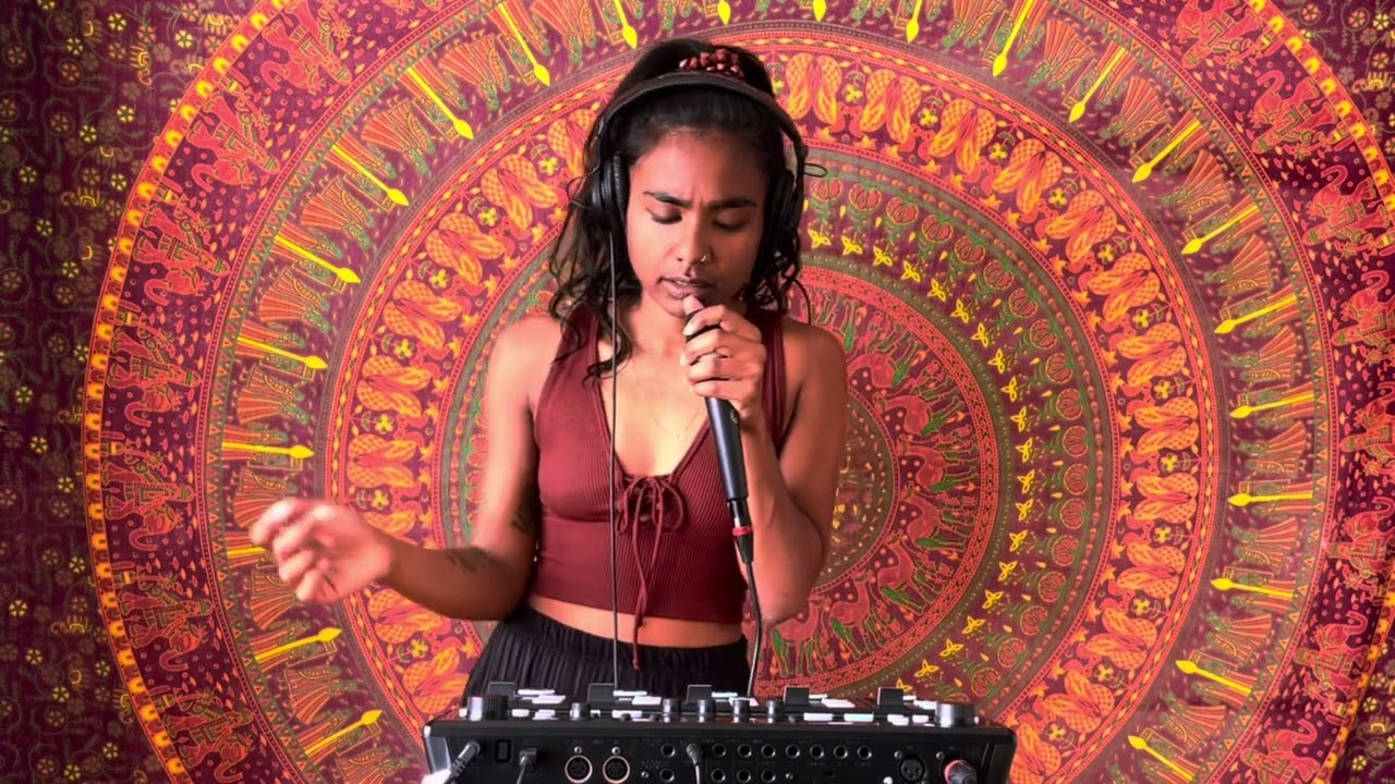 LIVE LOOPING DANCE MUSIC | BOSSRC505 | Vocal improvisation