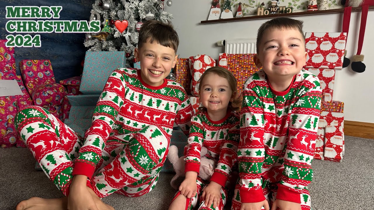 MERRY CHRISTMAS EVERYBODY!🎄❤️. 2024.