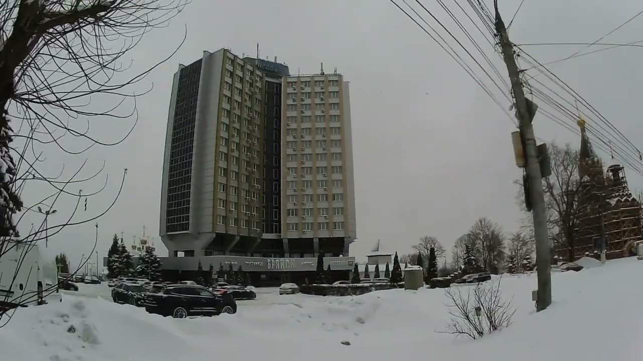Гуляю пешком по городу зимой
