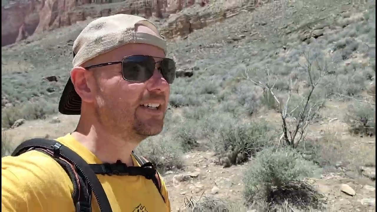 Grand Canyon - A hike on Bright Angel trail down to Plateau Point and back